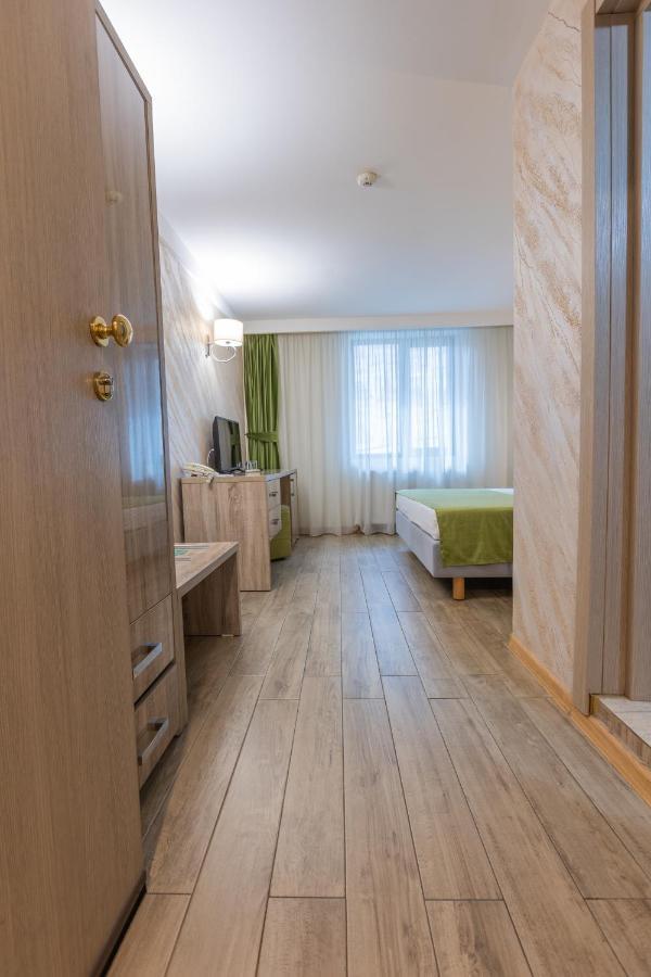 Hotel Corvaris Bukarest Exteriör bild